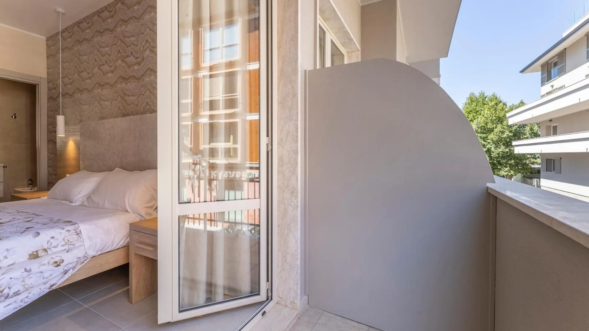 Ilenia'S Boutique Rooms Follonica