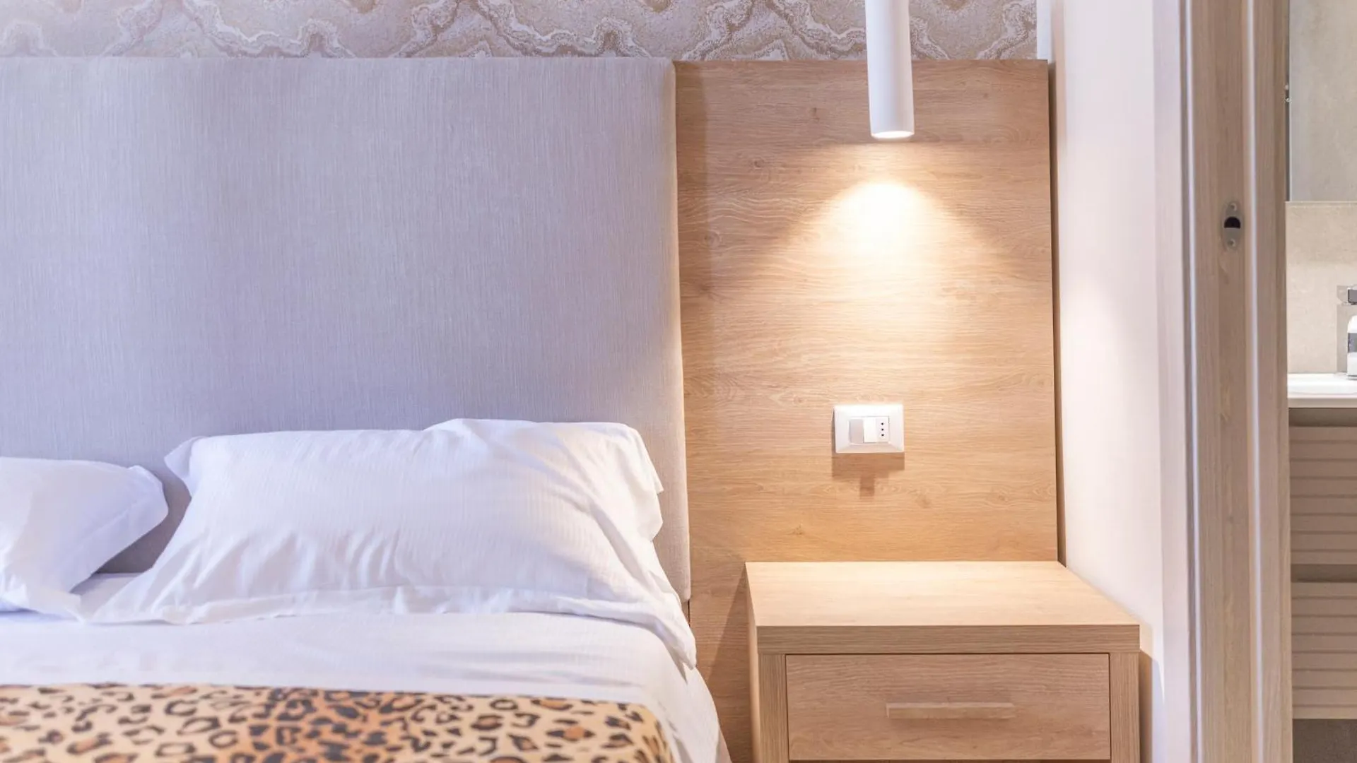 Ilenia'S Boutique Rooms Follonica