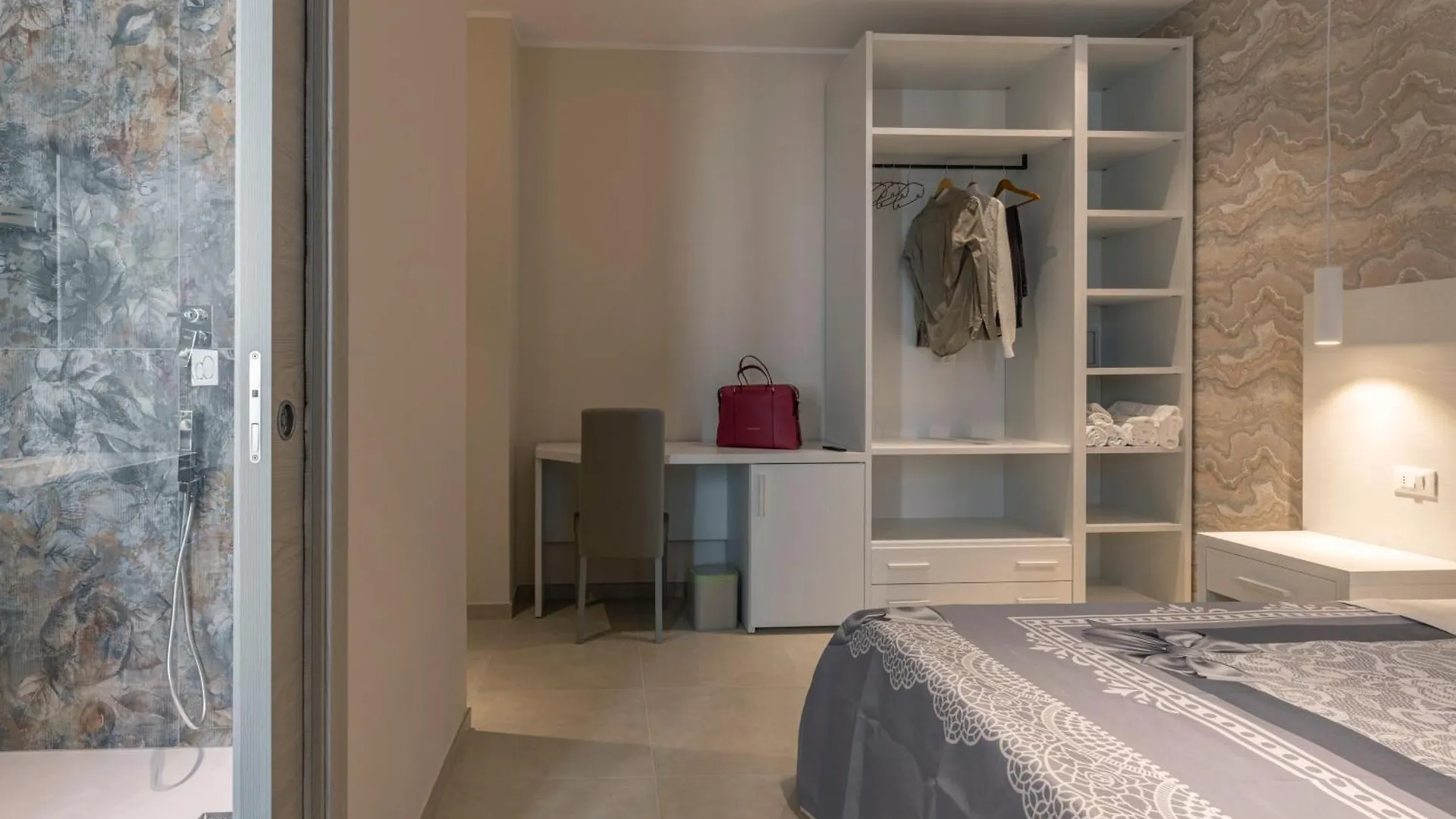 Affittacamere Ilenia'S Boutique Rooms Follonica
