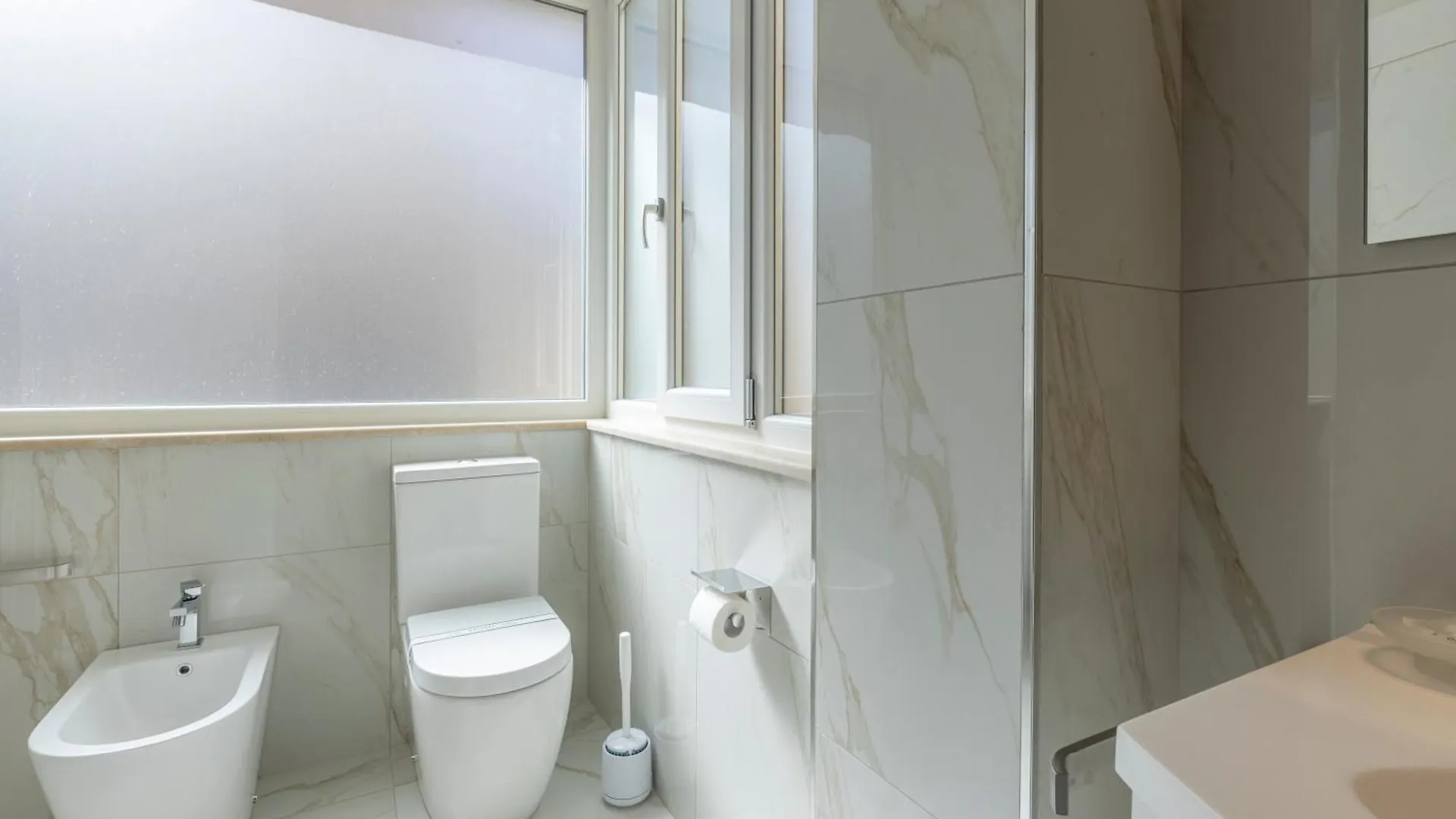 Ilenia'S Boutique Rooms Follonica Italia