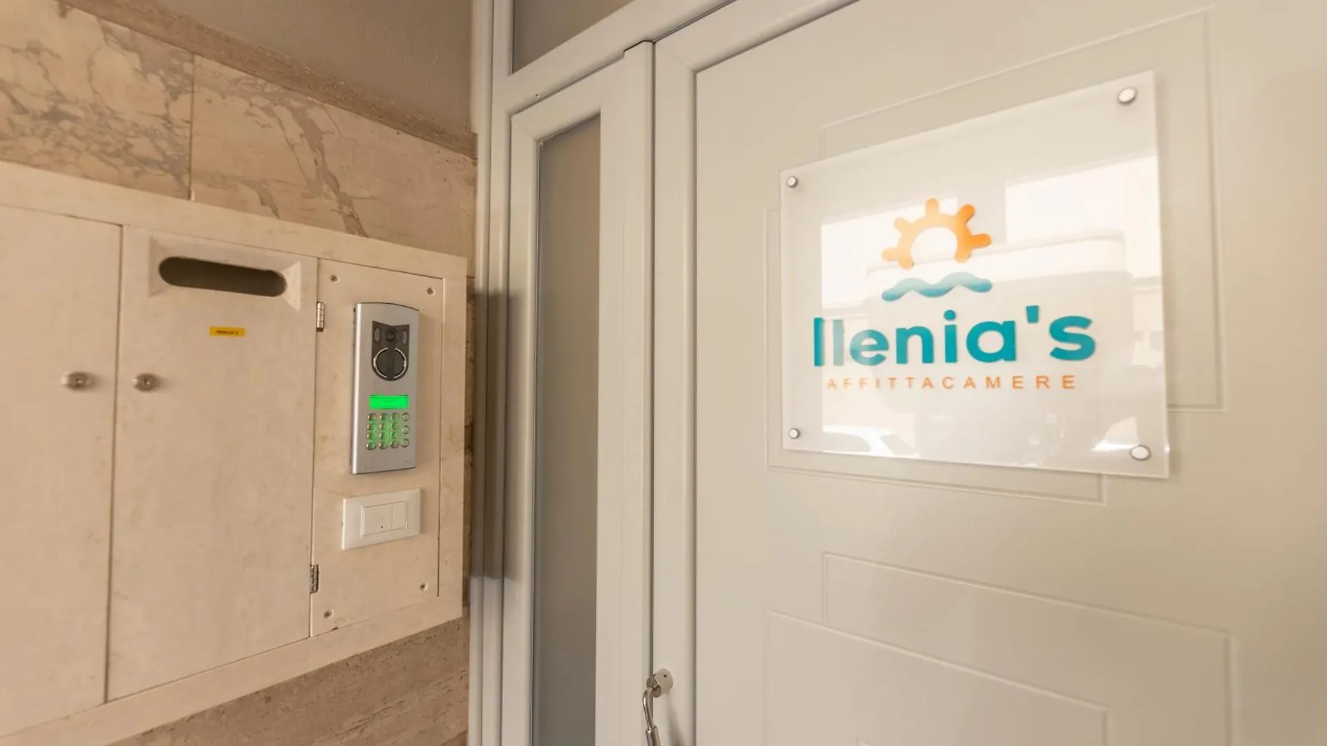 Ilenia'S Boutique Rooms Follonica
